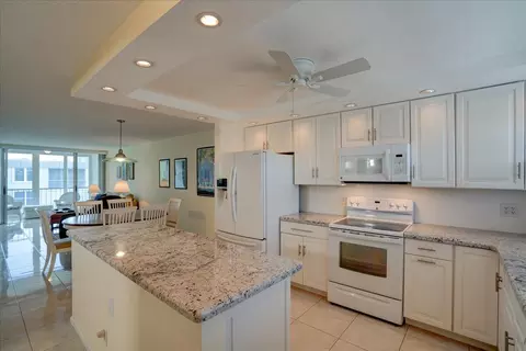 2006 S Federal Hwy #G407, Boynton Beach, FL 33435