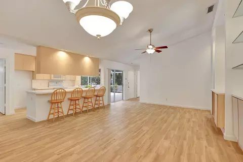 4503 Lakemont Ct, Palm Beach Gardens, FL 33403