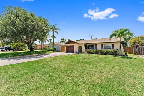 355 Azalea St, Palm Beach Gardens, FL 33410