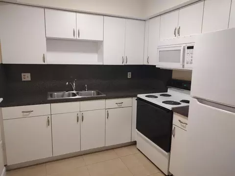 950 S Kanner Hwy #B1, Stuart, FL 34994 photo 5