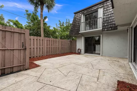 762 NW 10th Ter, Stuart, FL 34994 photo 3