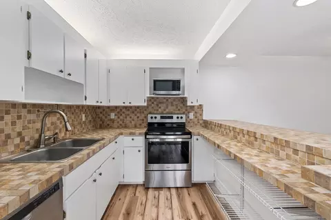762 NW 10th Ter, Stuart, FL 34994 photo 14