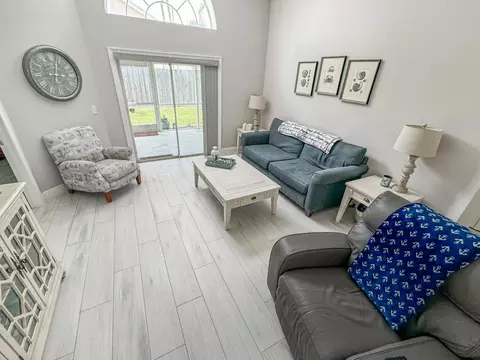 6189 Ungerer St, Jupiter, FL 33458 photo 2
