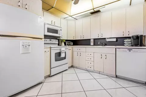 4068 Wolverton D, Boca Raton, FL 33434 photo 4