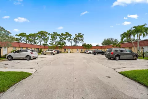 254 Down East Ln, Lake Worth, FL 33467