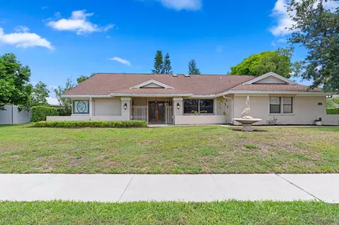 13932 Columbine Ave, Wellington, FL 33414
