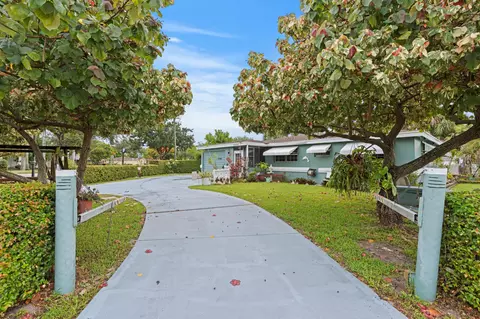 11701 Oleander Dr, Royal Palm Beach, FL 33411