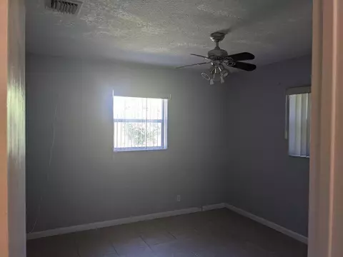 2841 NW 10th Ct, Fort Lauderdale, FL 33311