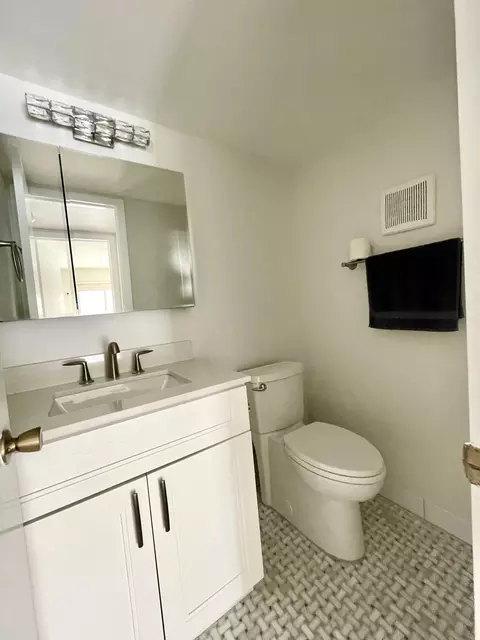 2080 Guildford E #E, Boca Raton, FL 33434 photo 12