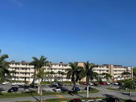 2080 Guildford E #E, Boca Raton, FL 33434