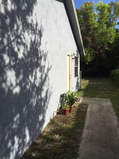 5107 SE Primrose Way, Stuart, FL 34997 photo 5