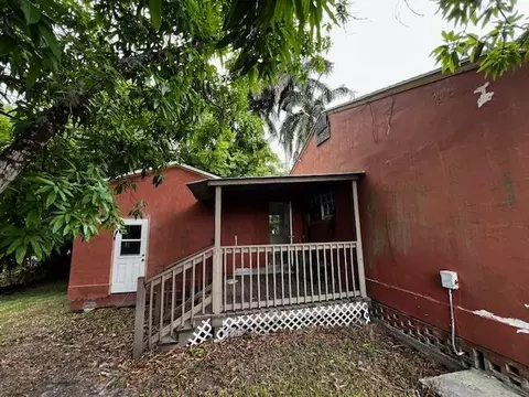 264 E 2nd St, Pahokee, FL 33476 photo 6