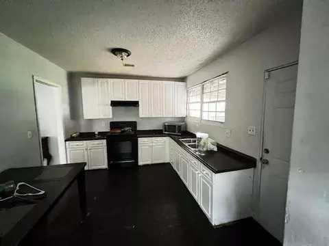 264 E 2nd St, Pahokee, FL 33476 photo 7