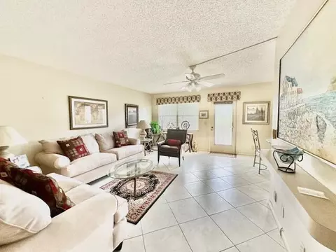 2078 Guildford E, Boca Raton, FL 33434 photo 6