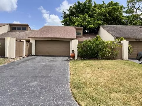 12624 Shady Pine Ct, Wellington, FL 33414
