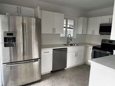 4520 SW 18th St, West Park, FL 33023