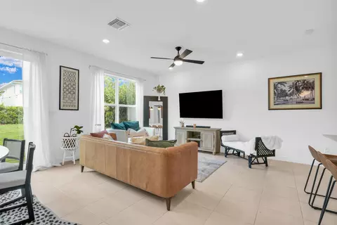 1042 Rio Ct, Lighthouse Point, FL 33064 photo 13