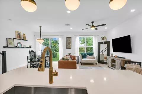 1042 Rio Ct, Lighthouse Point, FL 33064 photo 24