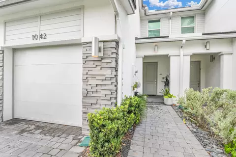 1042 Rio Ct, Lighthouse Point, FL 33064 photo 8