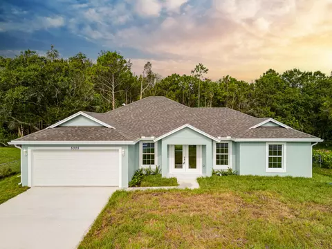 5305 Seagrape Dr, Fort Pierce, FL 34982