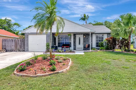 5574 Pebble Brook Ln, Boynton Beach, FL 33472