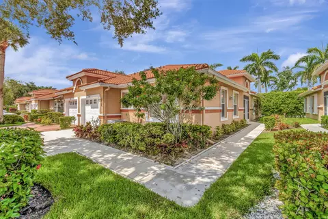 9928 Seacrest Cir #D, Boynton Beach, FL 33437