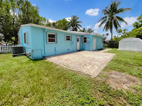 1399 NE 26th Ct, Pompano Beach, FL 33064 photo 9