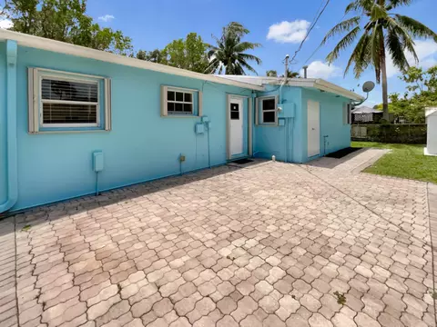 1399 NE 26th Ct, Pompano Beach, FL 33064 photo 10