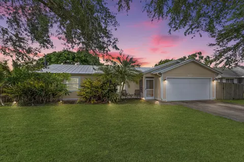 850 SW Durham Ter, Port Saint Lucie, FL 34953