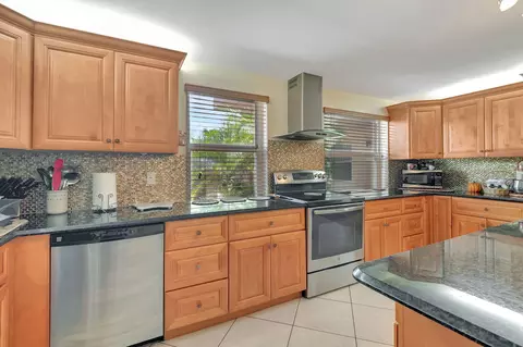 3 Flanders #A, Delray Beach, FL 33484 photo 10