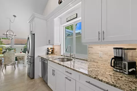 210 Cape Pointe Cir, Jupiter, FL 33477 photo 9