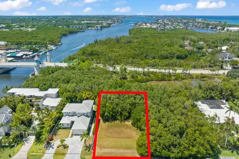 22 Hudson Ave, Ocean Ridge, FL 33435