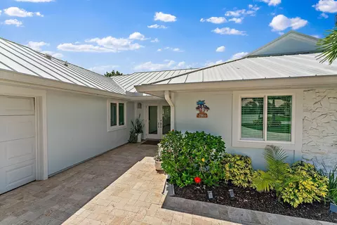 2964 SE Fairway W, Stuart, FL 34997 photo 2