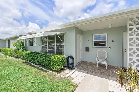 237 High Point Ct W #C, Delray Beach, FL 33445