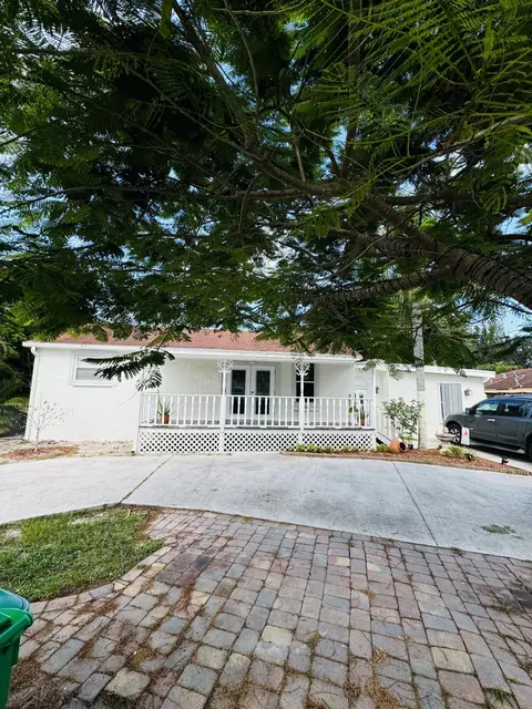 1884 Kirk Rd, Palm Springs, FL 33406