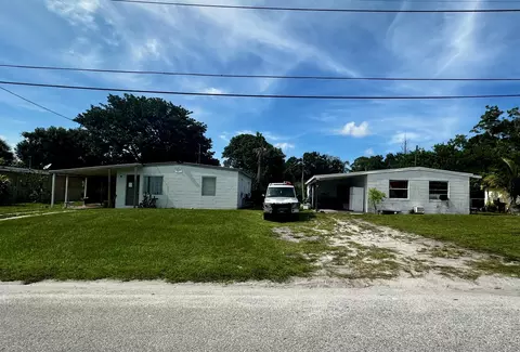 2906 Carver St, Fort Pierce, FL 34947