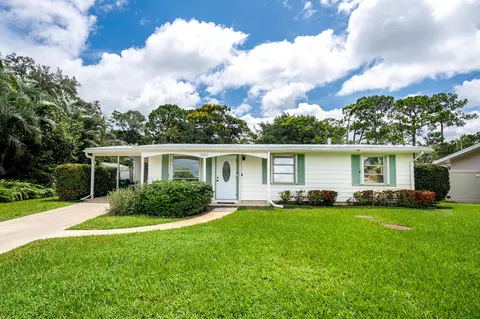 501 Coconut Ave E, Port Saint Lucie, FL 34952