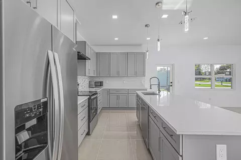 5310 Deleon Ave, Fort Pierce, FL 34951