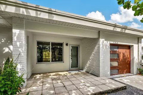 1217 N, FL 33460