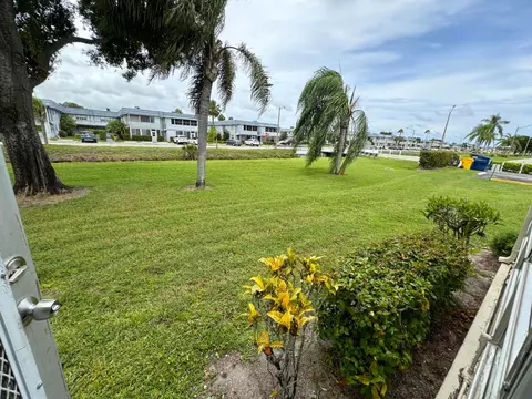 195 Brittany E, Delray Beach, FL 33446 photo 15