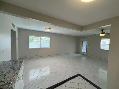 195 Brittany E, Delray Beach, FL 33446 photo 18