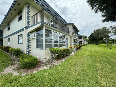 195 Brittany E, Delray Beach, FL 33446 photo 14