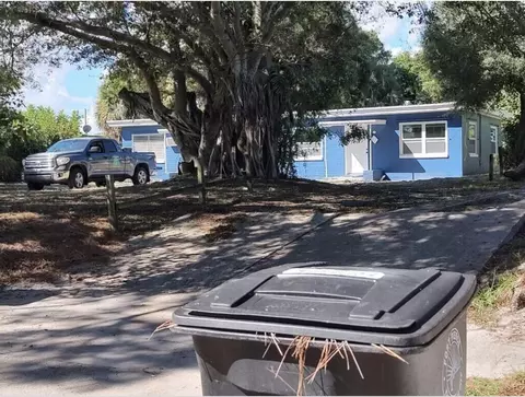 1111 Chipola Rd, Fort Pierce, FL 34950