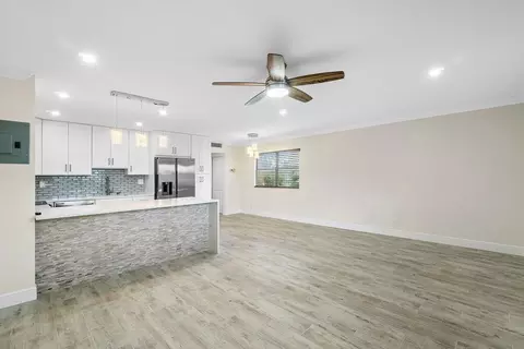 90 Flanders B #90, Delray Beach, FL 33484