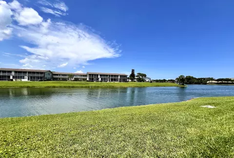 69 Somerset D, West Palm Beach, FL 33417