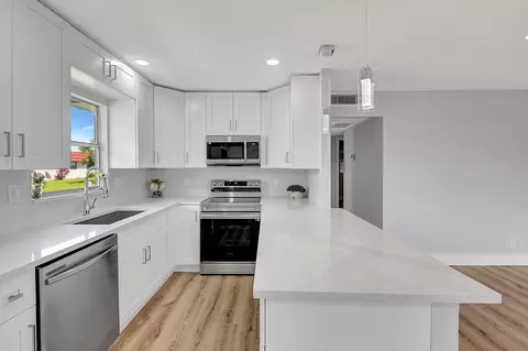 276 Seville L #L, Delray Beach, FL 33446