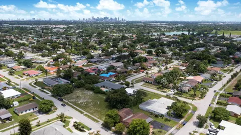 3040 NW 24th St, Fort Lauderdale, FL 33311