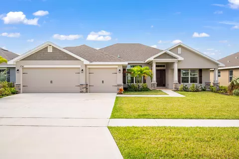8741 Waterstone Blvd, Fort Pierce, FL 34951