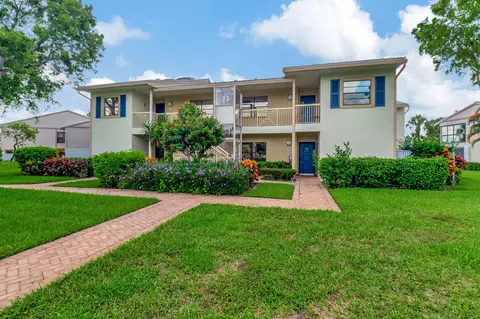 22 Eastgate Dr #C, Boynton Beach, FL 33436