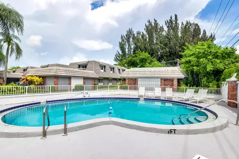 410 Pine Tree Ct, Atlantis, FL 33462 photo 22